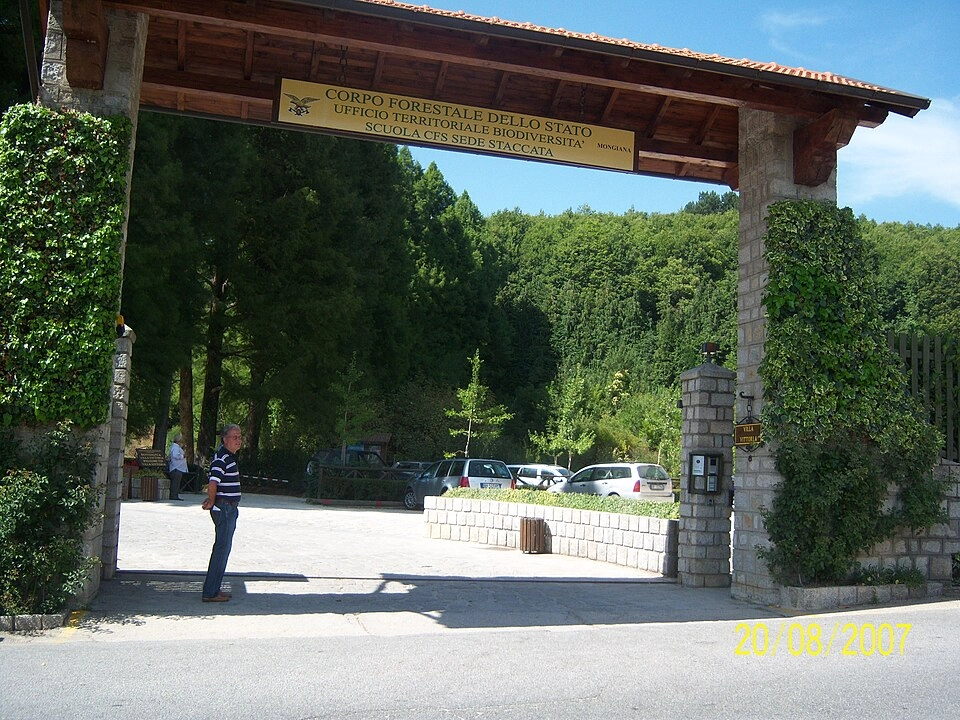 Ingresso del Parco di Villa Vittoria a Mongiana